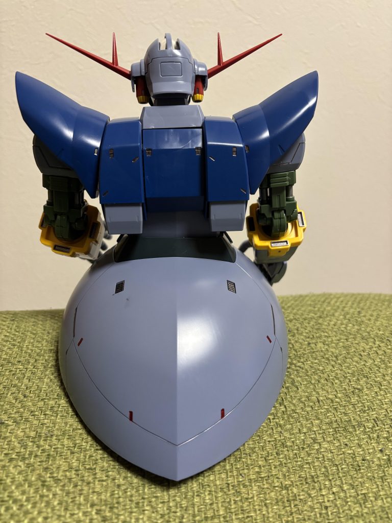 アクセントにメタルレッド