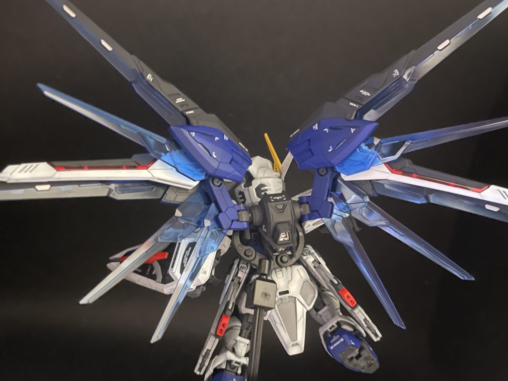 羽根？部分はクリアを活かしました。程よく特別感がでていてお気に入りパーツその2