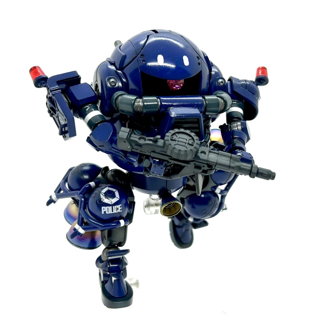 各関節、ちゃんと可動するんですが… 頭身が頭身だけに色々制約があります😅