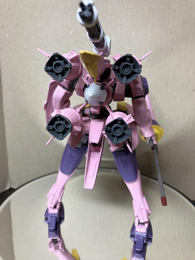 本体、ガンバレル、GNドライブの順です。申し訳程度にX字になっています。