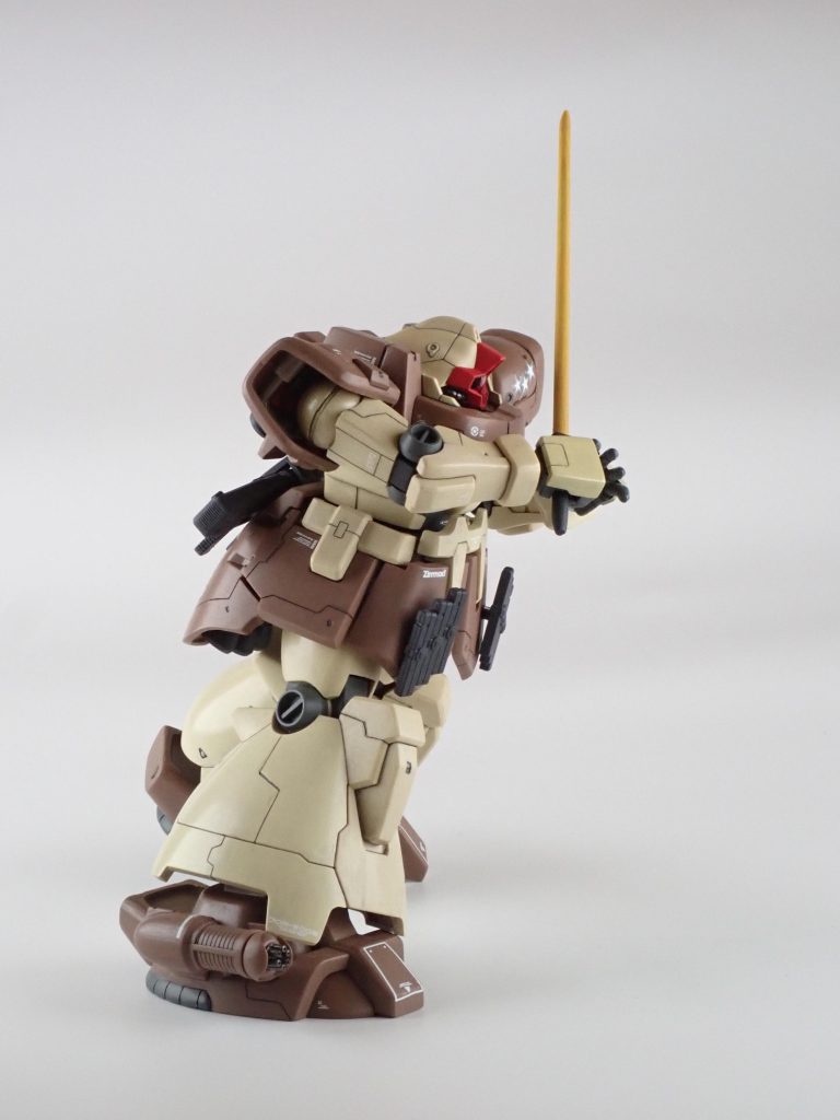 サーベルで切り込むシーンもカッコいいのでガンダムUC見直してみてください