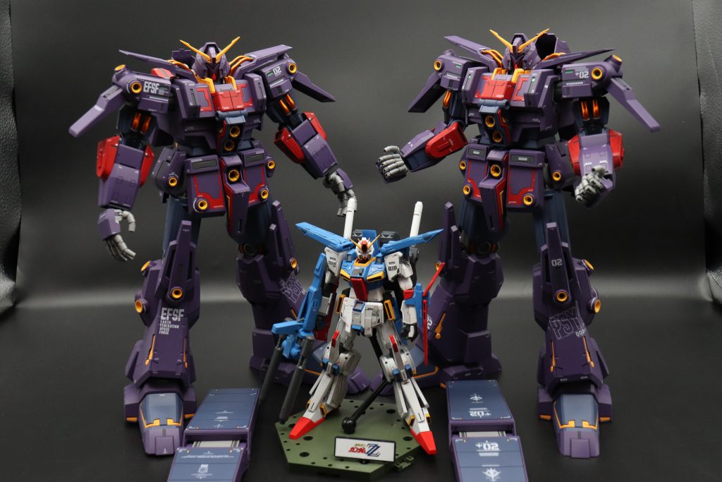 ZZ、zガンダム版と比較。