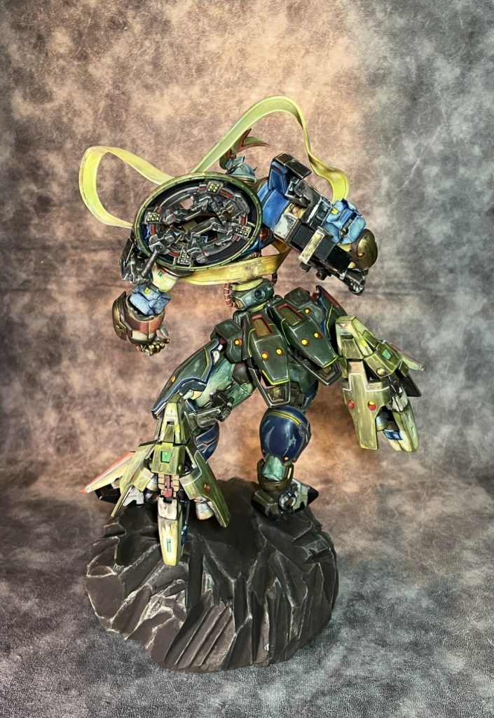 背面羽衣部分はセカンドネオジオングのサイコシャードが柔らかいパーツだったので欲しいカタチになる様に手曲げして調整しました。