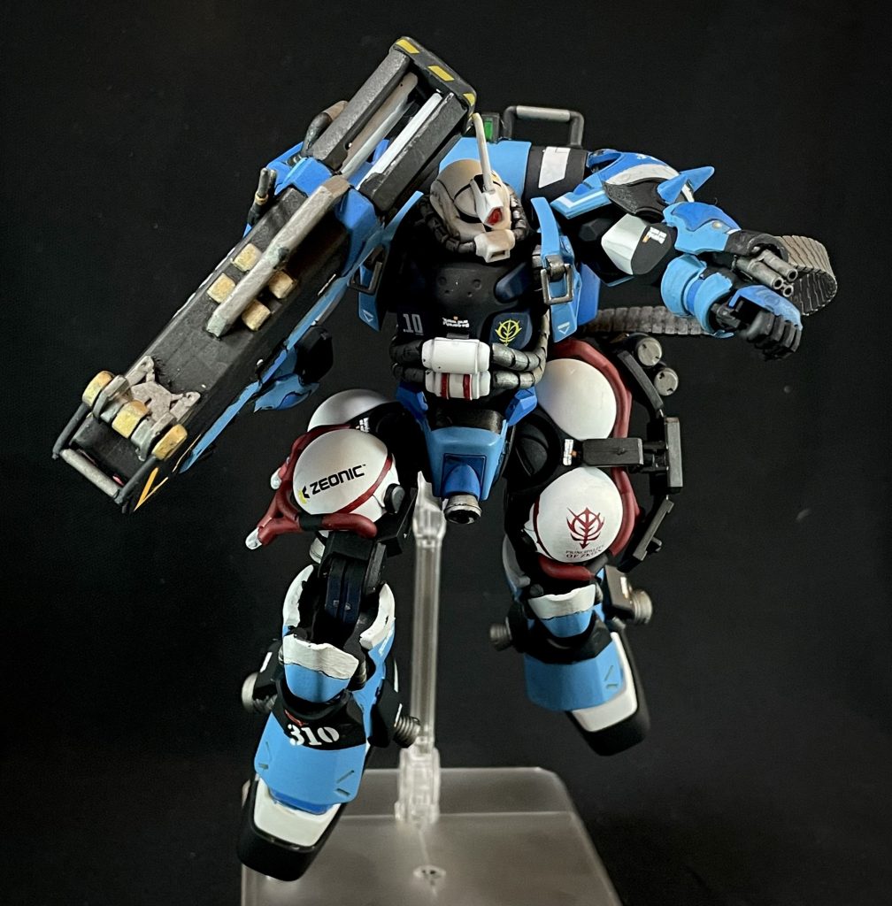 腕部ガトリングザクマシンガンのグリップをザクバズーカ改に使用したため、マシンガン装備が無いため、ビルダーズパーツを中心に作成