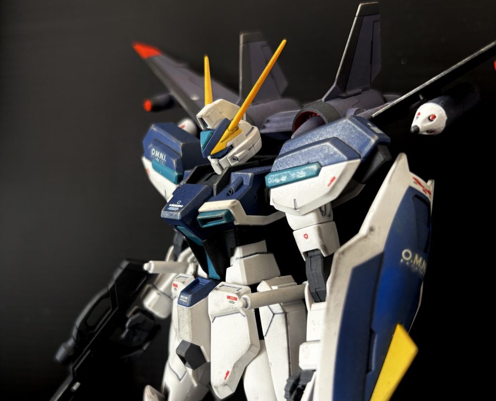 私自身新しめのキットを作った経験がなかったので（ウィンダムは2020年発売）、気になる合わせ目もなく色分けもほぼ完ぺきでガンプラの進化に驚きました。ジェットストライカーパックは塗装に苦労しましたが。。。