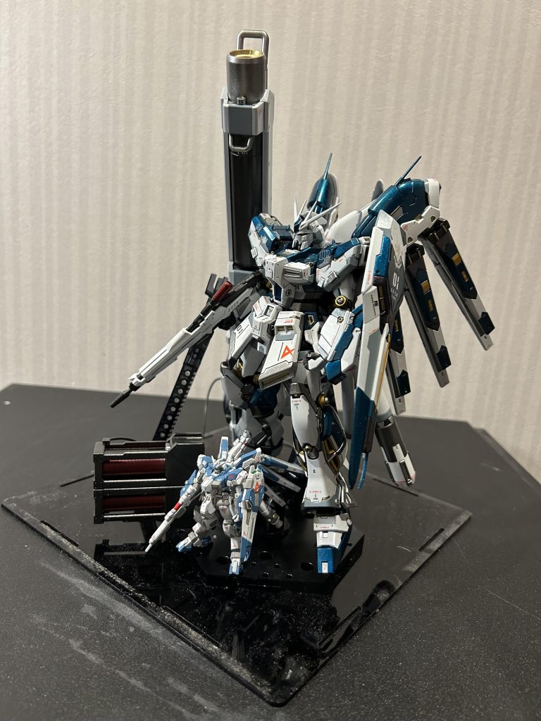 以前作ったRGと一緒に言われなければ腰アーマーがなくてもスペリオルみたいでまぁ良いかと自己暗示