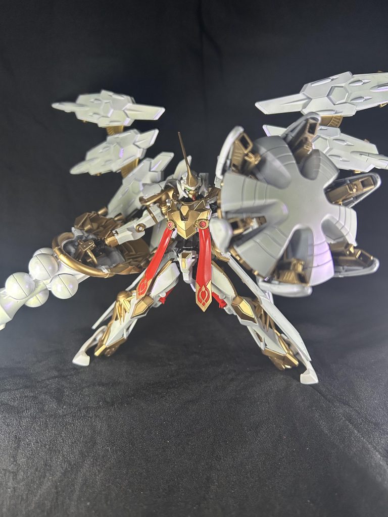 盾も中々癖ありですね……