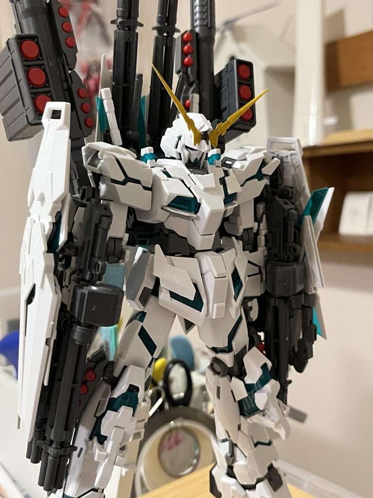 素組み。装甲の凹凸がわかりにくいので、ウェザリングとエッジ協調するプランで作成。