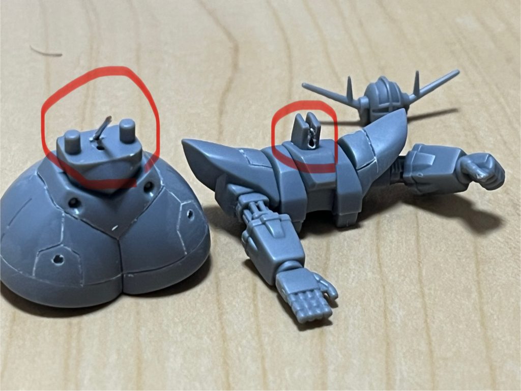 首のスリット延長するのと、腰に針金仕込むだけのお手軽改造でした。