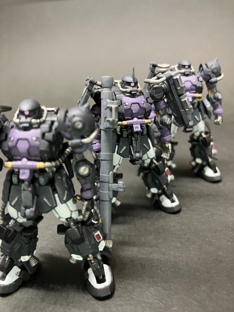 アーティファクト　黒い三連星　ザク
