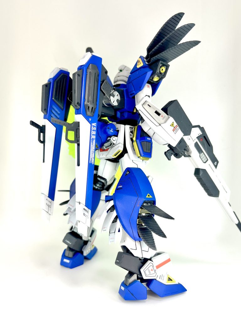 右後ろです。脚のフィン基部もメタリックにしたけど、全然見えないw