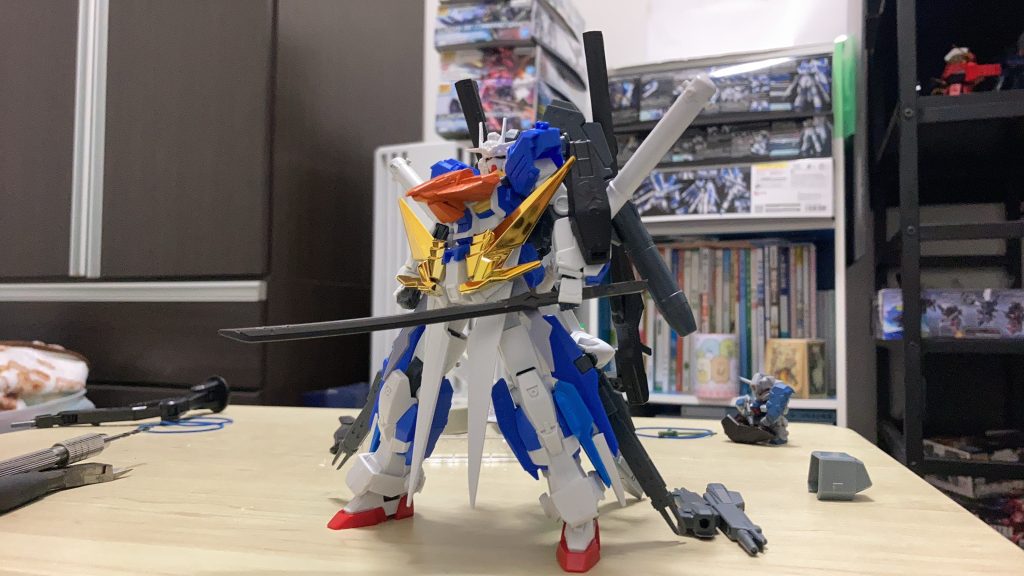 制作途中の写真もそえて！あしにはこだわりましたね… こちらの機体は…コラボ小説にて出張していますので気になった方はぜひ！ガンダムビルドダイバーズウーヌン+⤵︎ ︎https://www.pixiv.net/novel/series/11340359こちらの特別編にて登場します！ では！ご閲覧ありがとうございました！！！