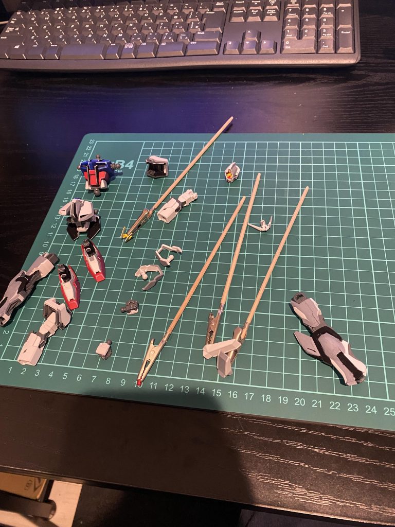 ハイライトまで塗ってますね。 製作当時休み丸一日ぶっ続けで作業していたので、終わったあと達成感よりすごい疲労感でした…