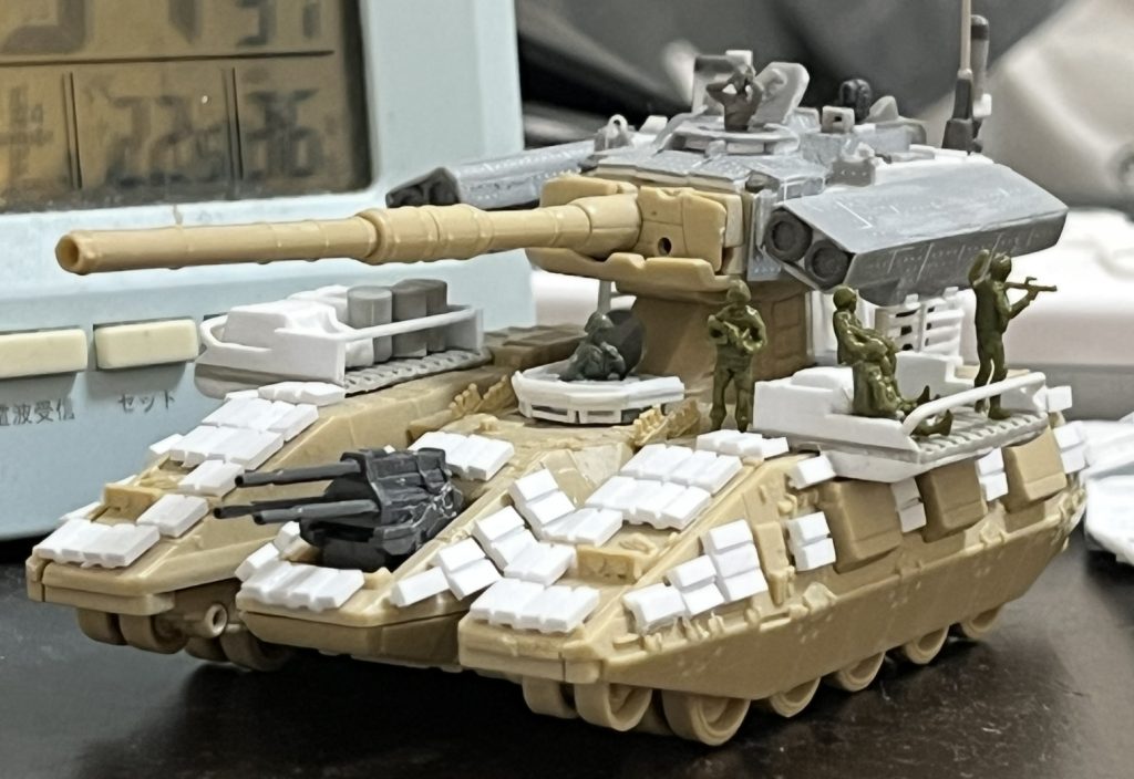 作品名：マゼラアタック  Aufs-B<p>ご覧の通りミリ寄せにあたりかなり参考にしています。ロシアの対歩兵戦車支援戦闘車「ターミネーター」。その名の通り映画にでてくる対人戦車「ハンターキラー」の如く隠れ潜む兵士を抹殺する為の車両です。翼をミサイルポッドとするアイ […]</p>
