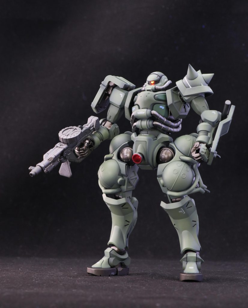 モノアイはブラックライトでグポーンします