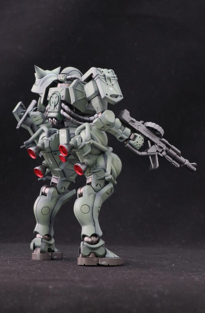 後ろ姿は意外とスマート