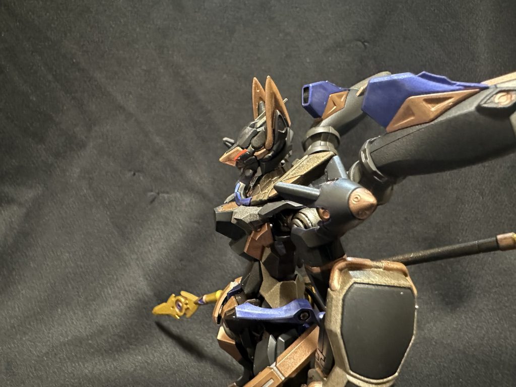 顔の表現は迷ったけど最後の最後で付属のシールの余白を切ってペター