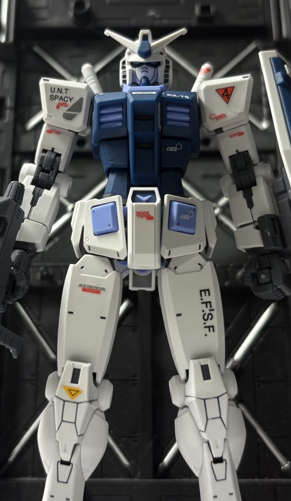 青いガンダム