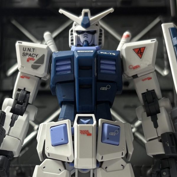 青いガンダム