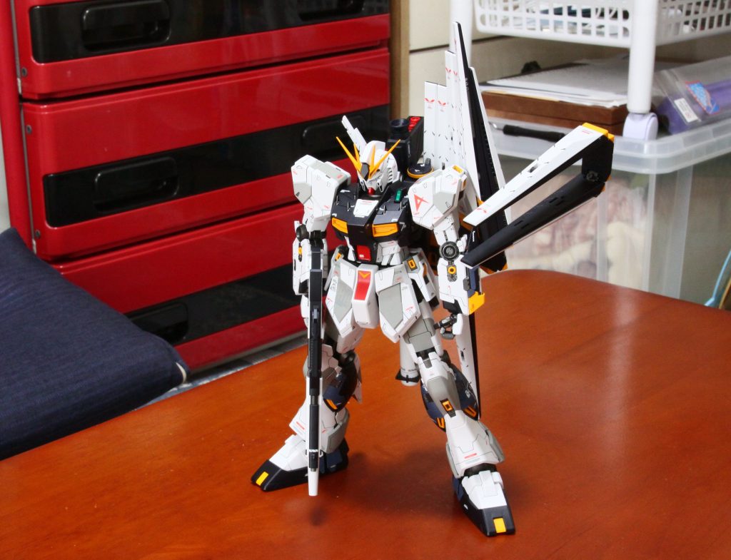 フィンファンネルも。こっちも６基飛ばしたらもっと派手で面白かったかな？