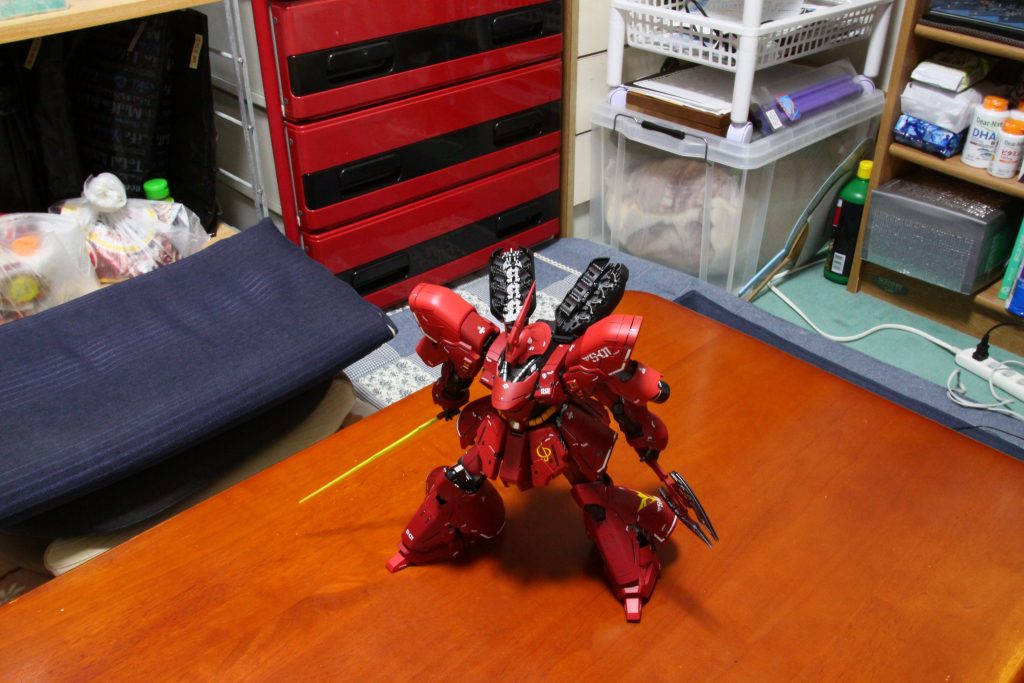 タネ明かし②ファンネルを取り払ってパシャリ。①で撮ったファンネルだけを残して背景消去。②と合成して完成です。