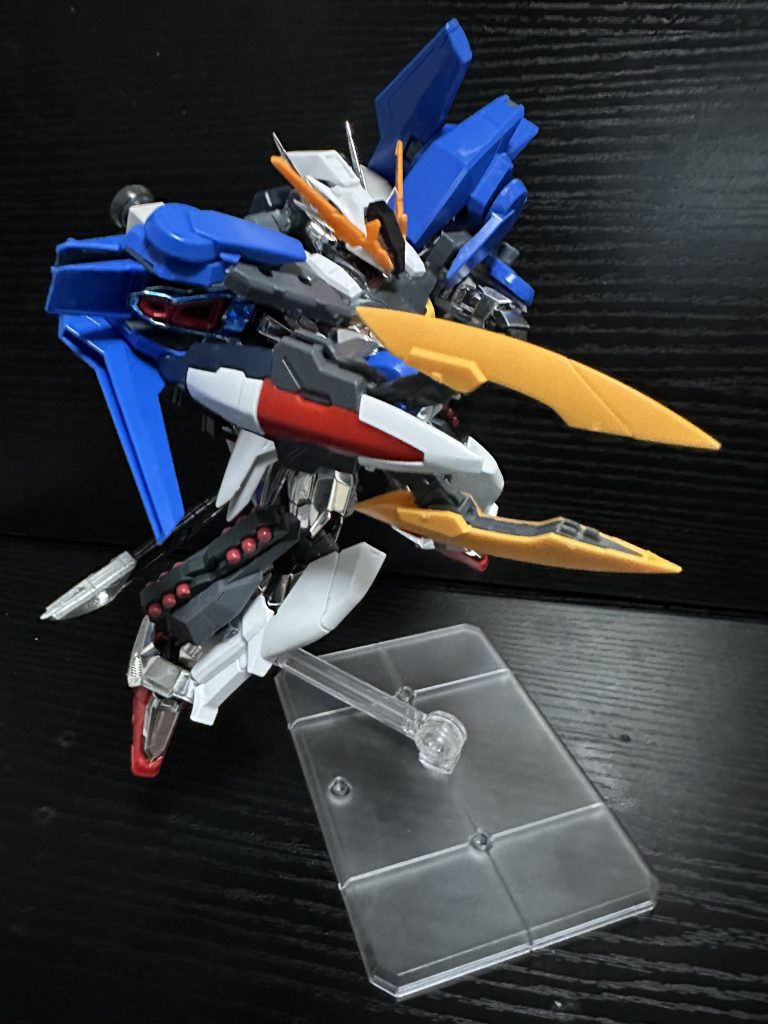 バスターシールド。カッコいいですよね。色は考え中。