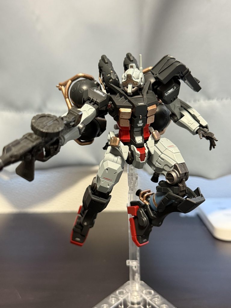 足のタンクの色は違うほうがよかったかも