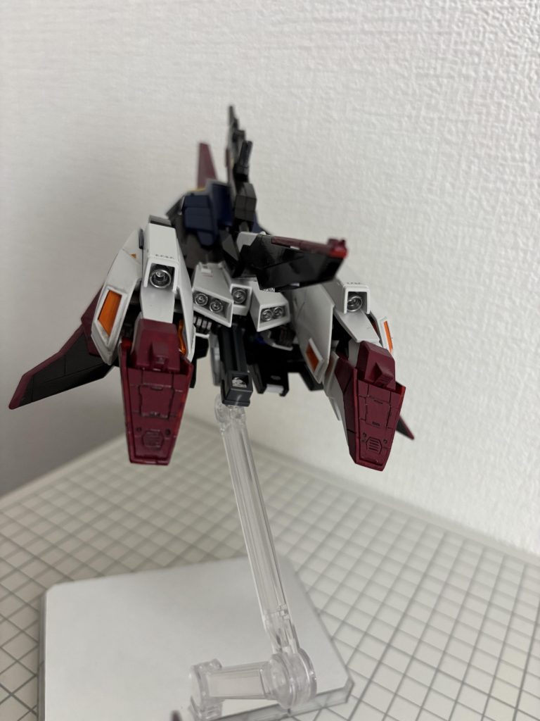 背面で。ゼータガンダムの登場MSは何年経ってもデザインが色褪せないかっこよさ！