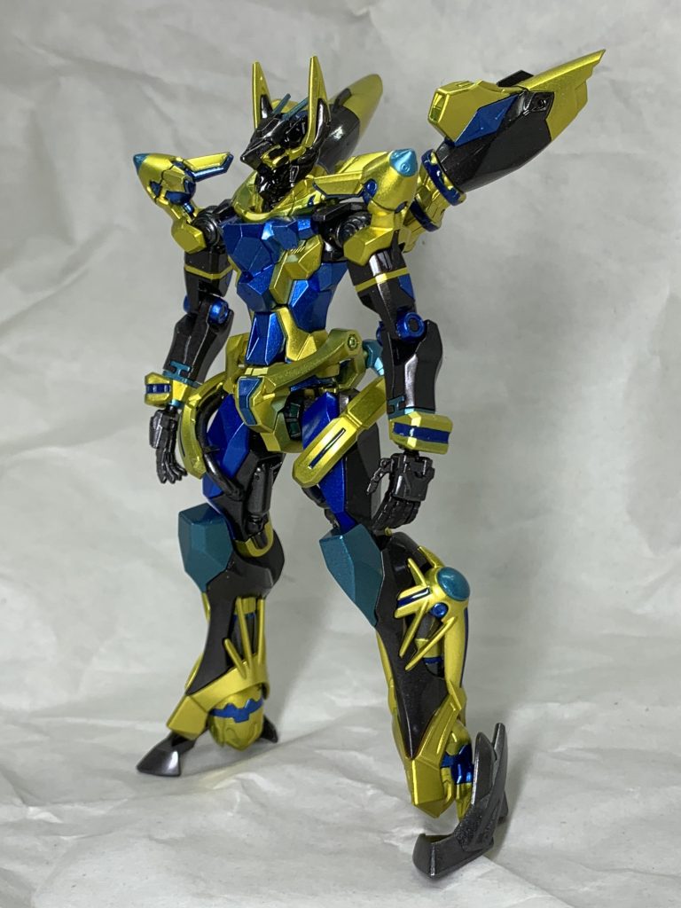 見てくれてありがとうございました。HGでこのパーツの細かさはやばいです。何度もパーツを無くしました。今度は設定どうりの色で塗装してみたいです。