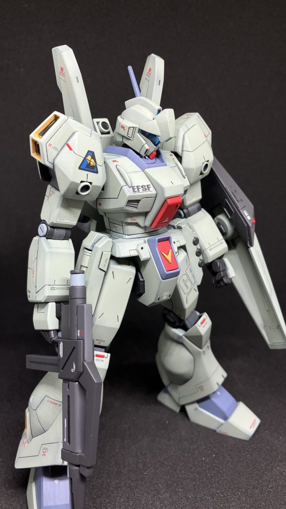 キットのままの頭部ですが、なかなか精悍な顔つきでお気に入りの一枚です!