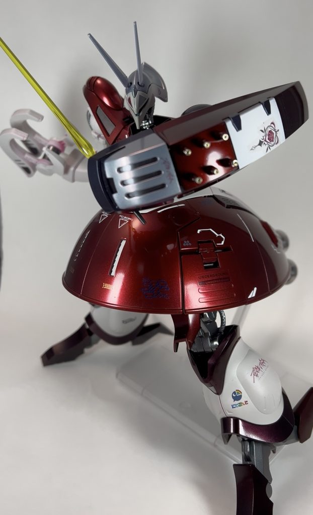 バウンド・ドックらしいポーズも一応