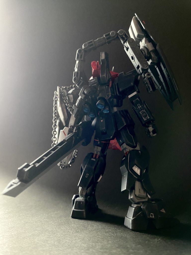 最初はオプションパーツセット ガンプラ13(ガンプラバトルアームアームズ)でオリジナルのディフェンサーユニットを作ろうかと思いましたが。断念してサンダーボルト風アームユニットになりました。