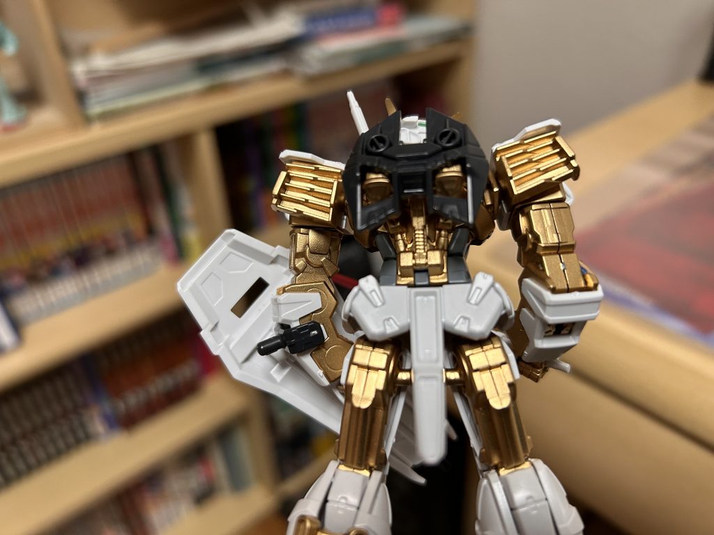 バックパック裏最高すぎません笑？みんな思ってると思うんですけど百式の装備はあまりにも不憫ですよね笑　これに乗るシャアもライフルだけにされてたりして