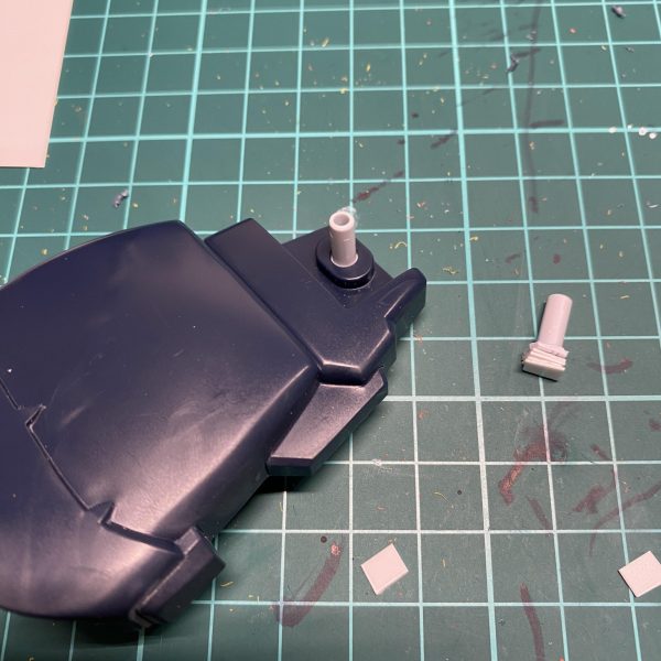 デビルガンダム鋭意製作中！初めての改修をデビルガンダムで実施中です。先達方がかっこいい改修事例を挙げてくれているのほんと助かる。夏休み中に終わらせたかったけど全然終わらなかった…追記　8/26サフまで吹きました！表面処理大変過ぎる…しかもまだ甘いとこ多い…とりあえず今後の課題ということで先に進めます。いやしかしサフの状態かっこいいな。フジツボ塗り分け辛い…（4枚目）