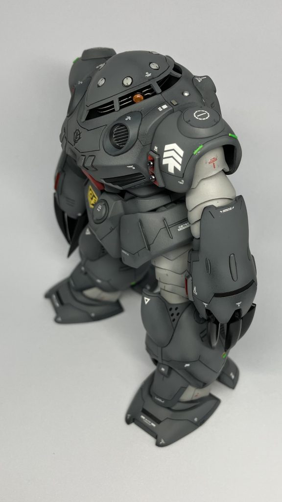 肩と脚部のグリーンチップはアクセントとして気に入っております!