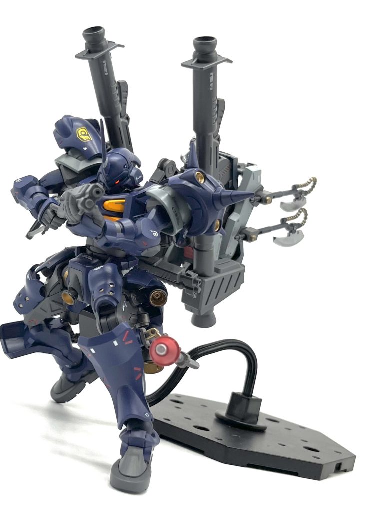 足が細いのでまた違った印象がありますね。