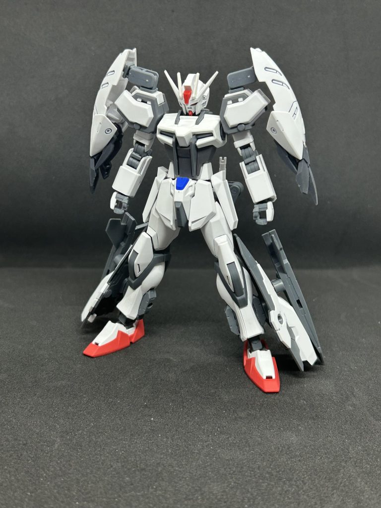 背面アーマー未装備状態機動力や可変機能は無いが基本武装はそのまま使用可能な状態