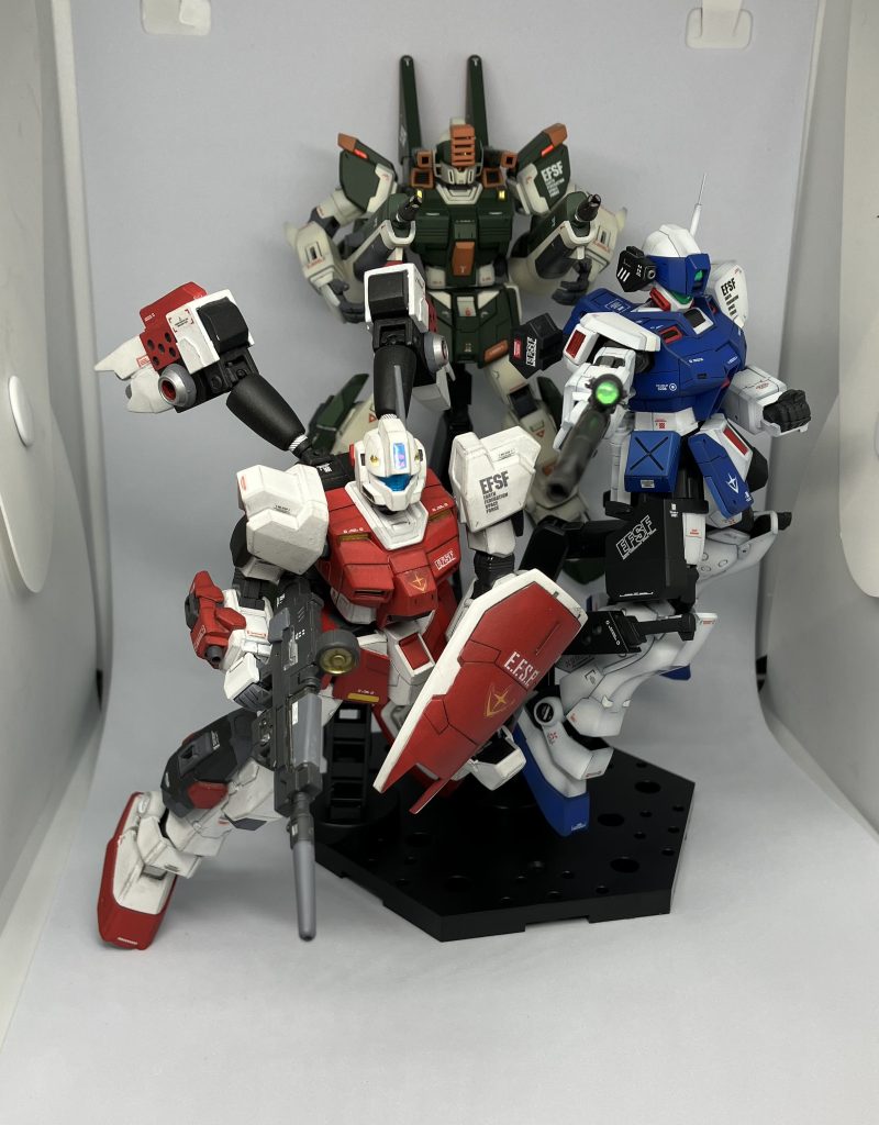 撮影ブースが狭いので無理矢理ですがジム小隊で一枚😊