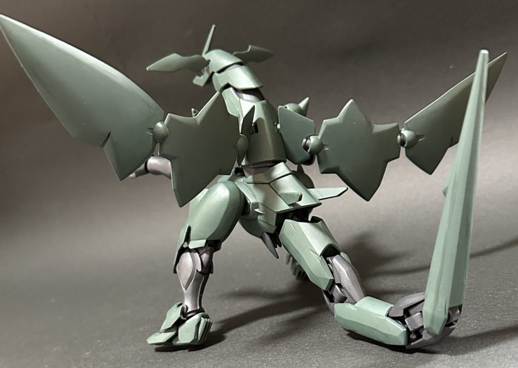 ヴェイガン機の塗装がなんとなくつかめてきた気がします。現在はひょいひょい購入できるものではありませんが、いつかまた作ってみたいと思っています。ガンプラ完成品　2025　その28