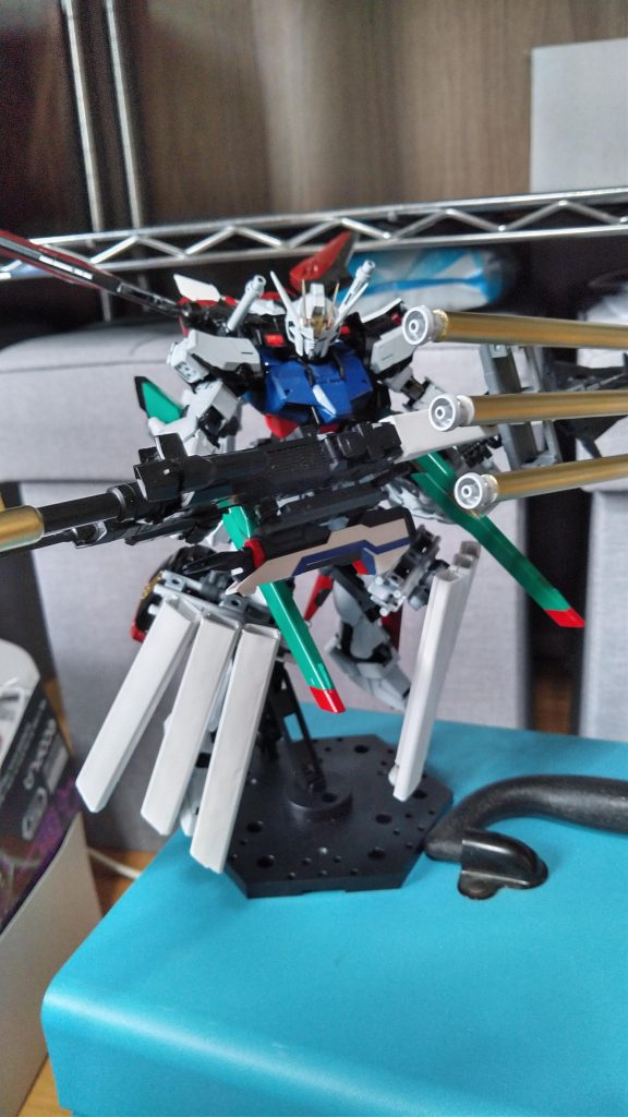 前回製作したオプション装備を改良してみました。予備砲身を装着、付け替え可能にしてみました。