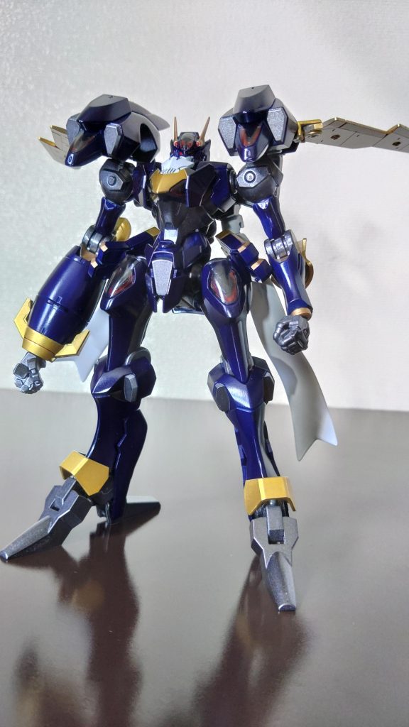 「ガンダムジャンク・ファラクト」シンクロ　効果モビルスーツ星５/闇属性/戦士族/攻2300/守1300「GUND・シンクロン」＋チューナー以外のMS１体以上(1)：このMSがＳ出撃した場合に発動する。このMSの攻撃力は、自分フィールドのレベル２以下のMSの攻撃力の合計分アップする。