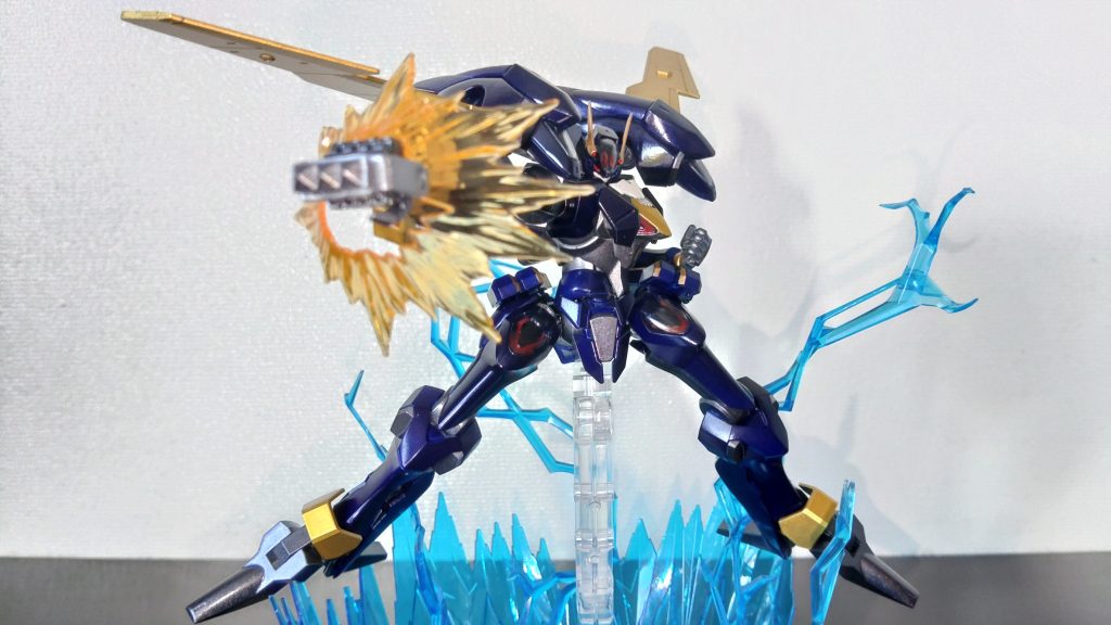 「シンクロ出撃！いでよ、ジャンク・ファラクト！」アニメを見ながら召喚シーンを再現してみました。毎回バンクで見せてくる腰のエンジンみたいなパーツも作ったのですが、色のせいか分かりづらい物になってしまった。ちなみにシンクロ出撃に使用される素材モビルスーツは主に「GUND・シンクロン」と「スピード・ザウォート」となります。