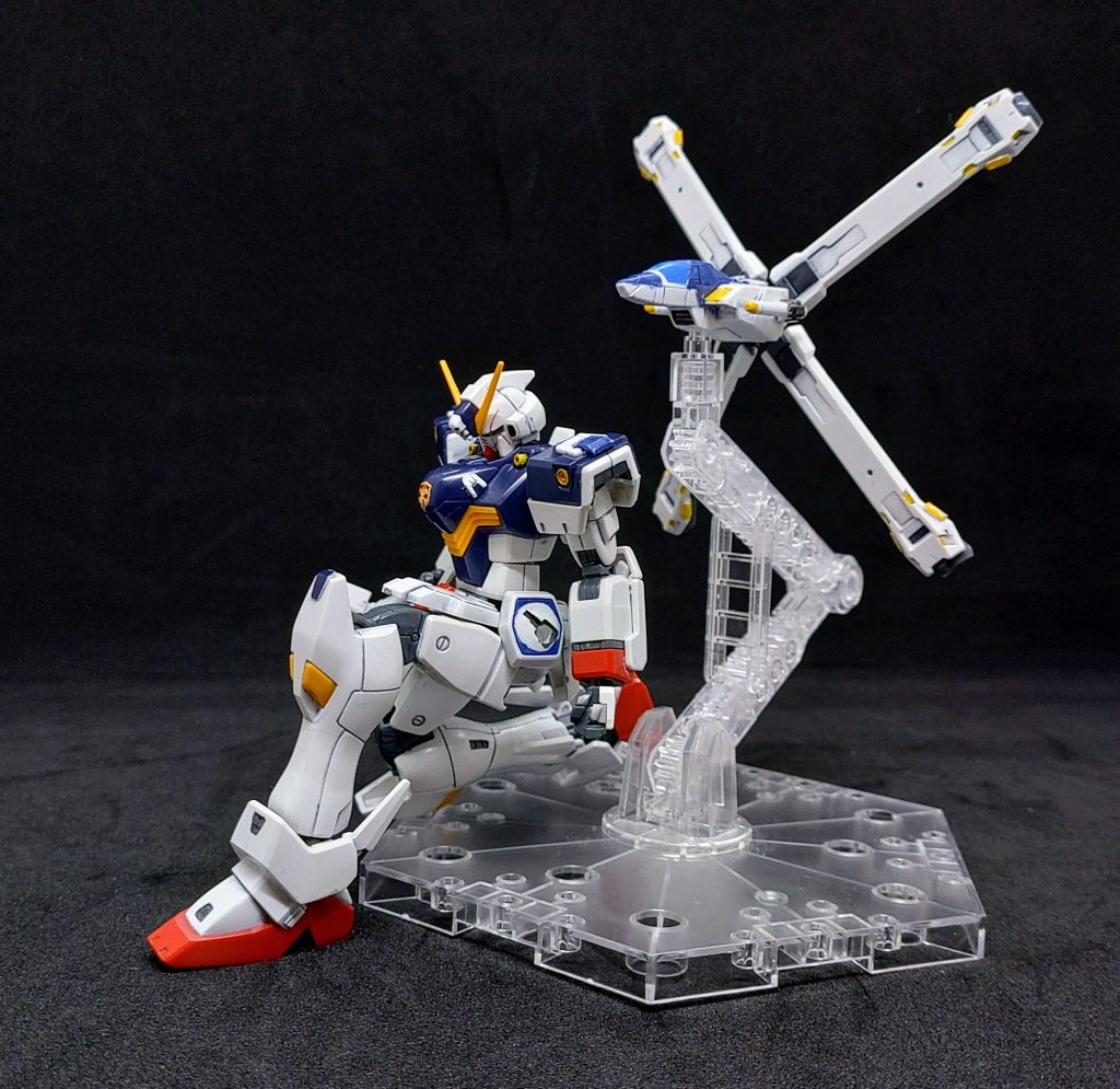 コア・ファイターと並べて1枚分離せずに付け替えが出来るのは剛性が保たれるのがあって良いのと、劇中の使い方で素晴らしい化けかたをするのか良しですよ