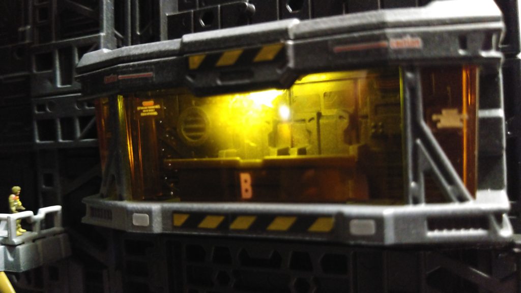 指令室には個別にLEDで照明が点くようにしています。