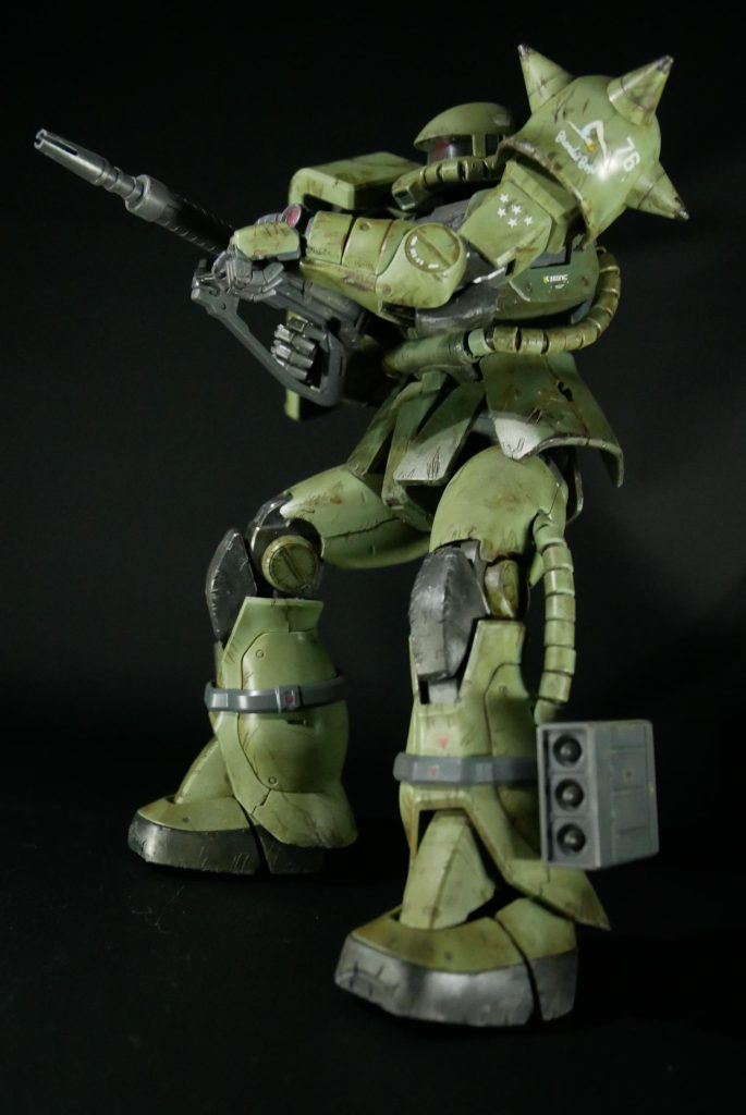 完成品　MG グフカスタム＋MG　ザクⅡホワイトオーガー＋MG　ザクⅡ　３体セット（ウェザリング仕上げ）–6枚目/制作者：suteteko76