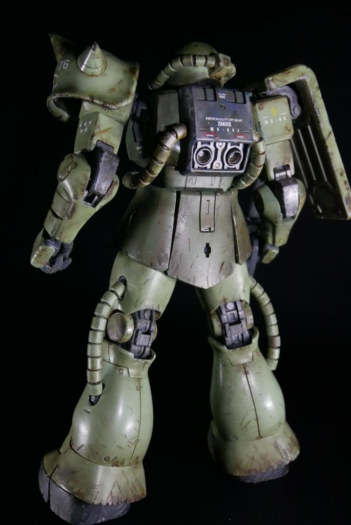 完成品　MG グフカスタム＋MG　ザクⅡホワイトオーガー＋MG　ザクⅡ　３体セット（ウェザリング仕上げ）–7枚目/制作者：suteteko76