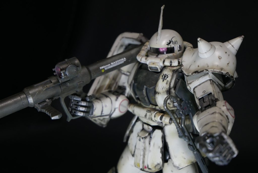 完成品　MG グフカスタム＋MG　ザクⅡホワイトオーガー＋MG　ザクⅡ　３体セット（ウェザリング仕上げ）–3枚目/制作者：suteteko76