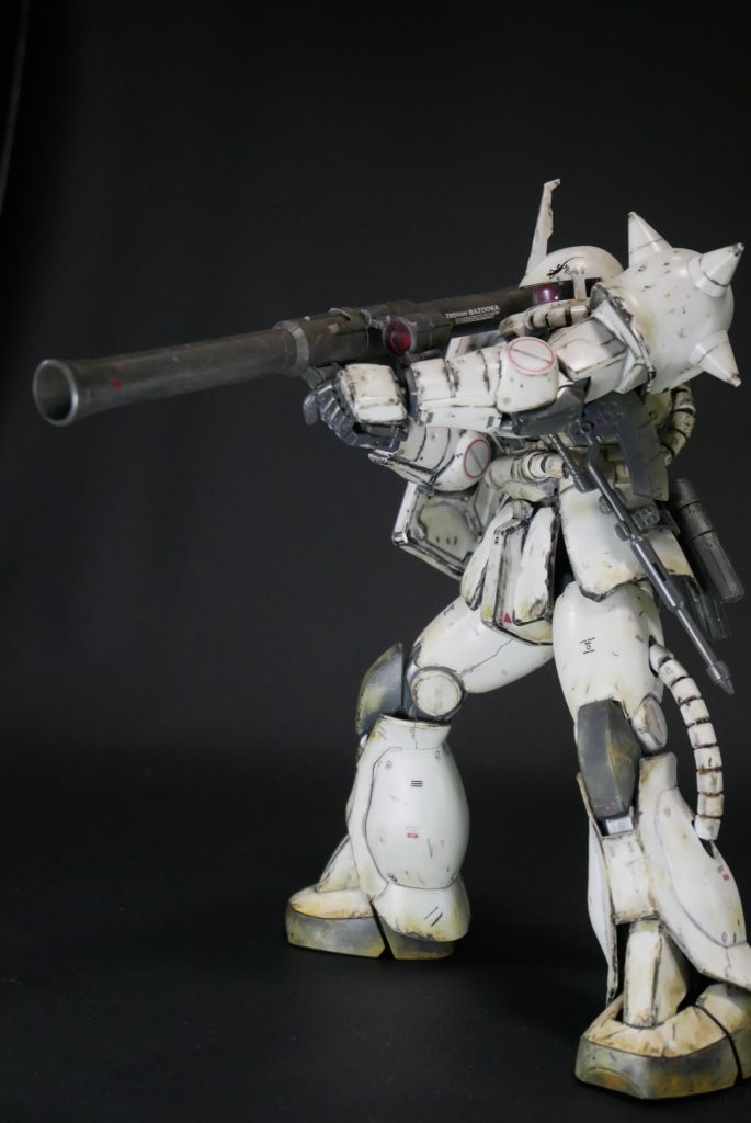 完成品　MG グフカスタム＋MG　ザクⅡホワイトオーガー＋MG　ザクⅡ　３体セット（ウェザリング仕上げ）–4枚目/制作者：suteteko76