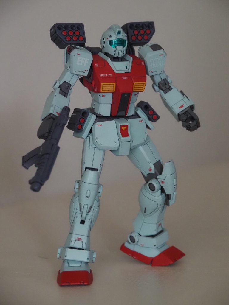 一部ミサイル発射後状態のミサイルポッドも作ってみました         ミサイルは上段から順に発射されるようです            下の製作時の写真もご参照下さい