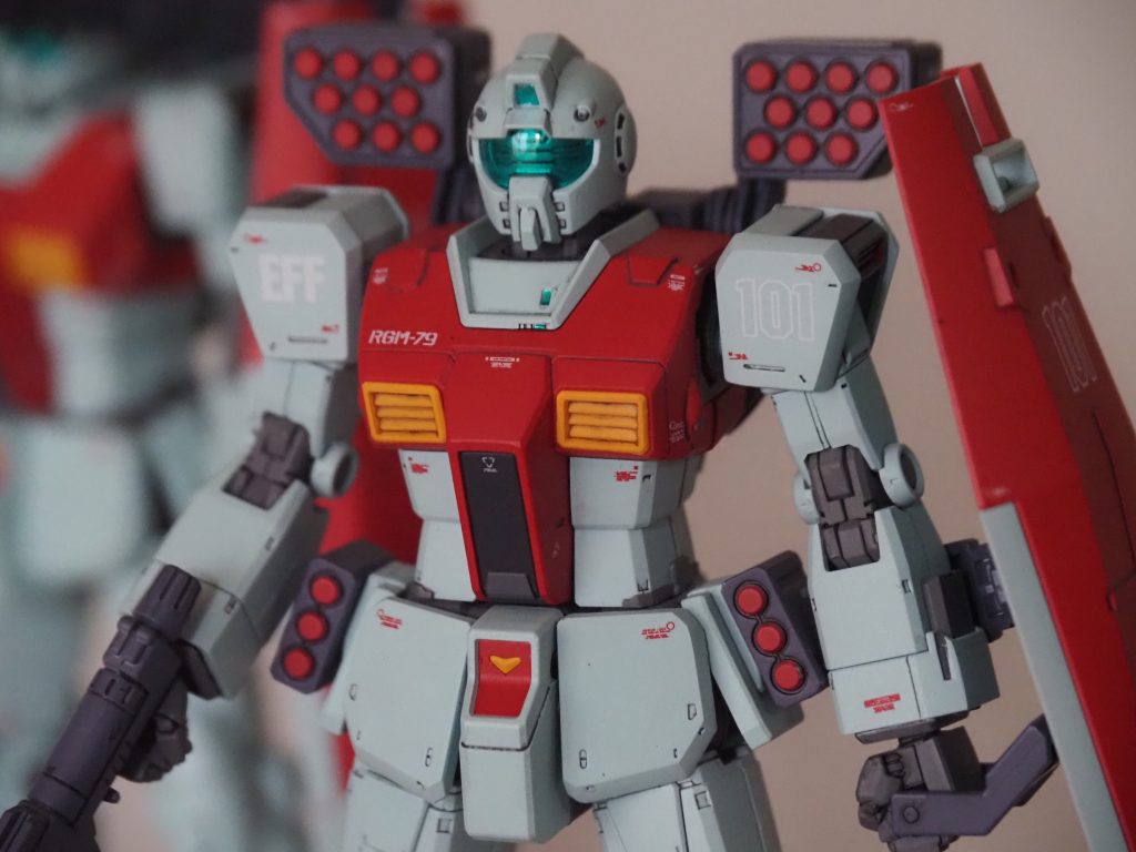 カラーレシピ本体:ガイア・メカトロウィーゴカラー胸等:あずき色1:モンザレッド1関節:ニュートラルグレー武器:ガイア・エヴァ ダークブルー